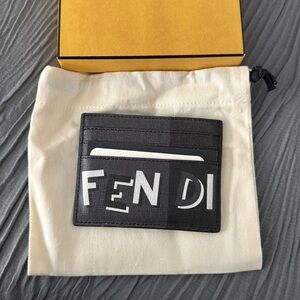 FENDI VITELLO ELITE CENTURY SHADOW LOGO CARD HOLDER